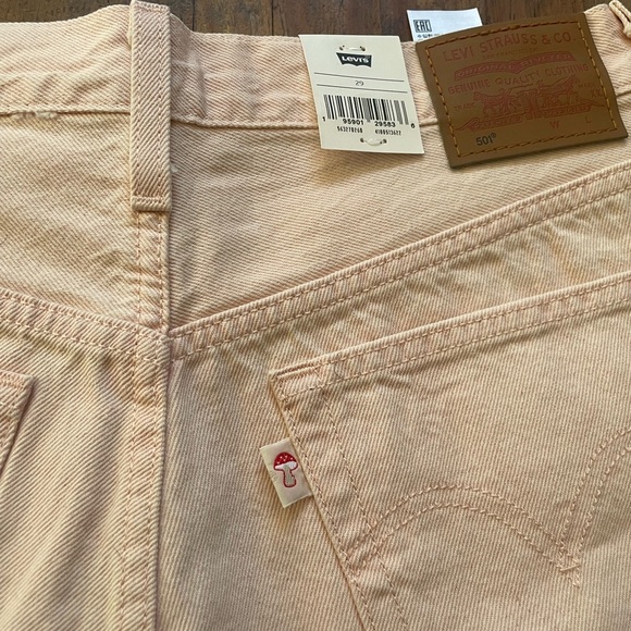 Levi’s 501 Original High-Waisted Denim Short – Botanica - Picture 4 of 5